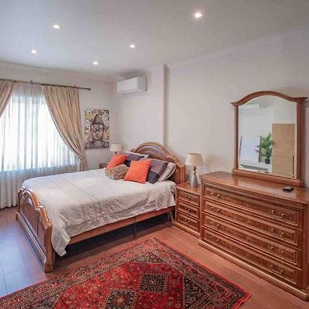 Pembroke St Julians Luxury, Comfort, Location Kültér fotó