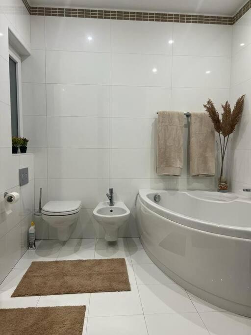 Pembroke St Julians Luxury, Comfort, Location Kültér fotó