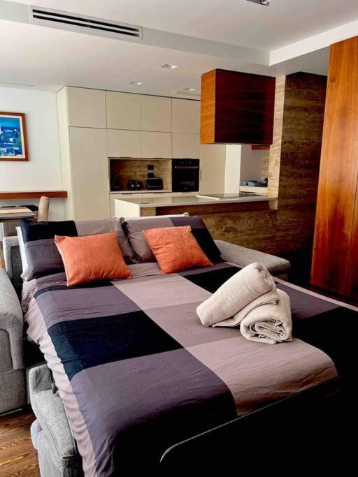 Pembroke St Julians Luxury, Comfort, Location Kültér fotó